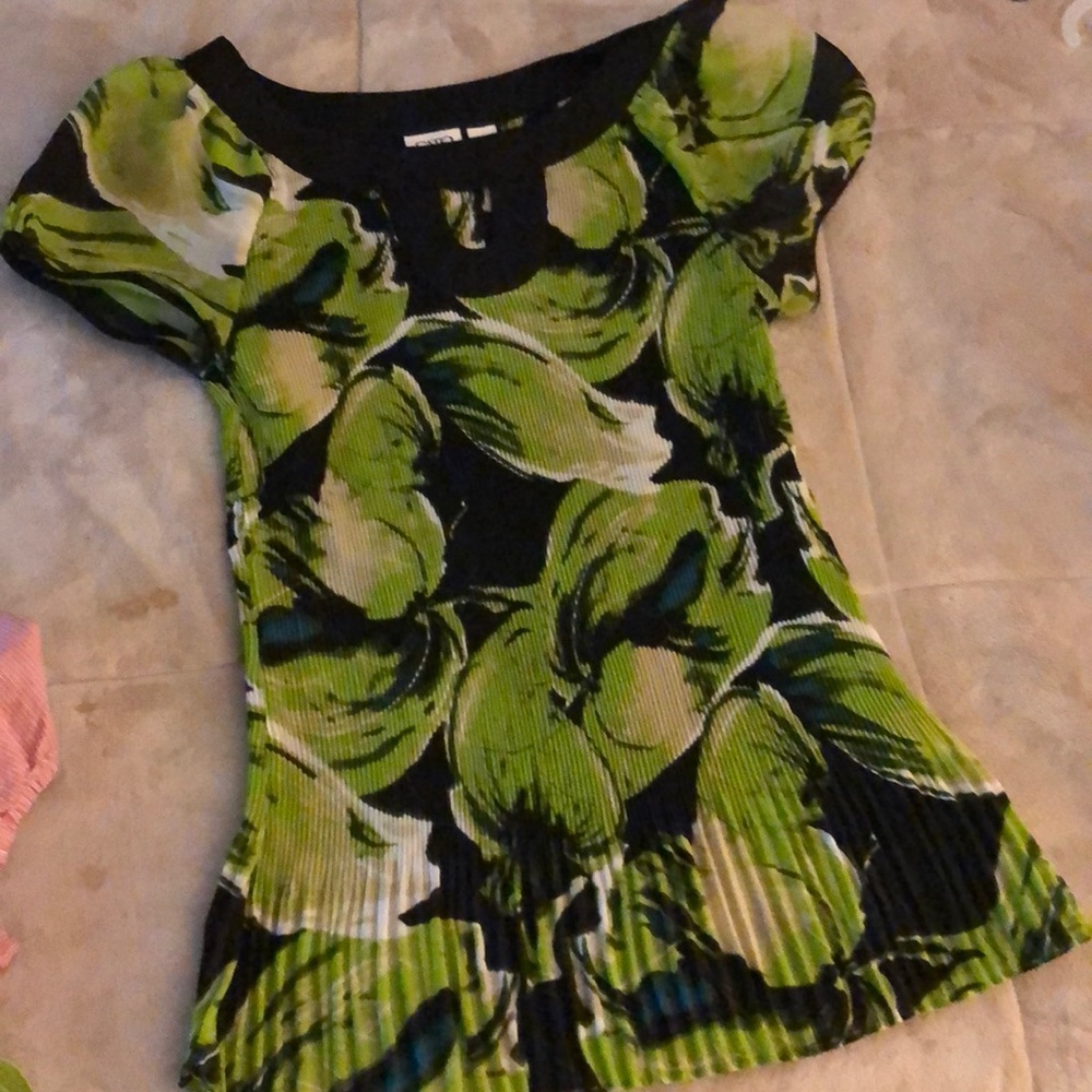 Green and white top